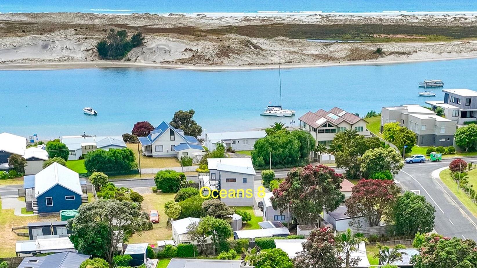Oceans 8 - Mangawhai Heads Holiday Home Exterior foto